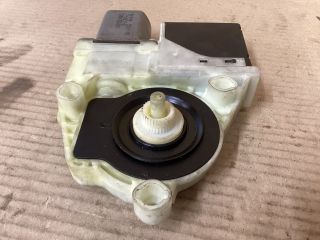 bontott VW PASSAT B6 Bal hátsó Ablakemelő Motor