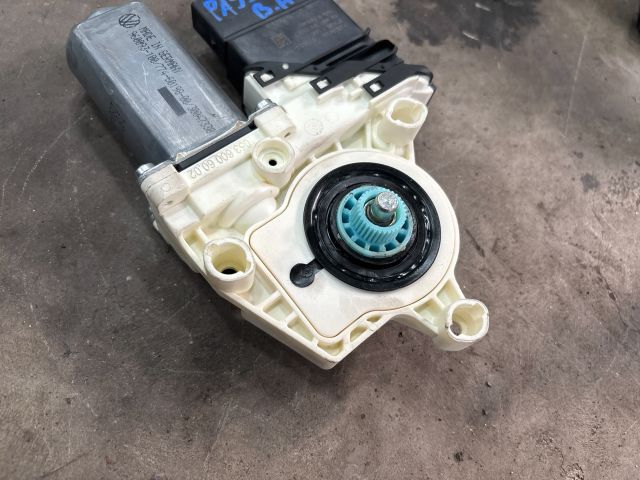 bontott VW PASSAT B6 Bal hátsó Ablakemelő Motor