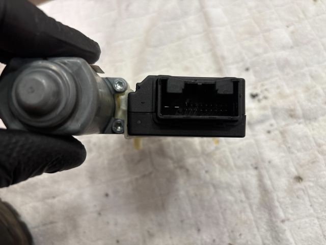 bontott VW PASSAT B6 Bal hátsó Ablakemelő Motor