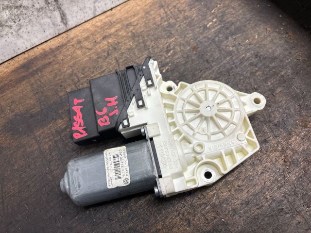 bontott VW PASSAT B6 Bal hátsó Ablakemelő Motor