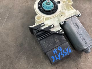 bontott VW PASSAT B6 Bal hátsó Ablakemelő Motor
