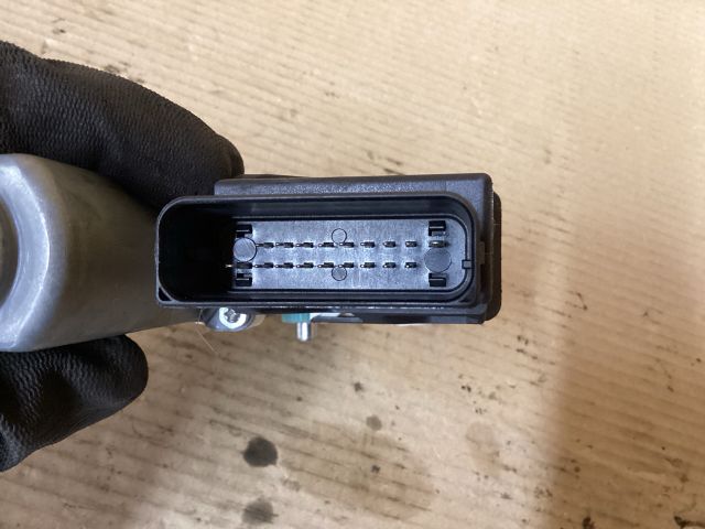 bontott VW PASSAT B6 Bal hátsó Ablakemelő Motor