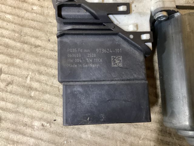 bontott VW PASSAT B6 Bal hátsó Ablakemelő Motor