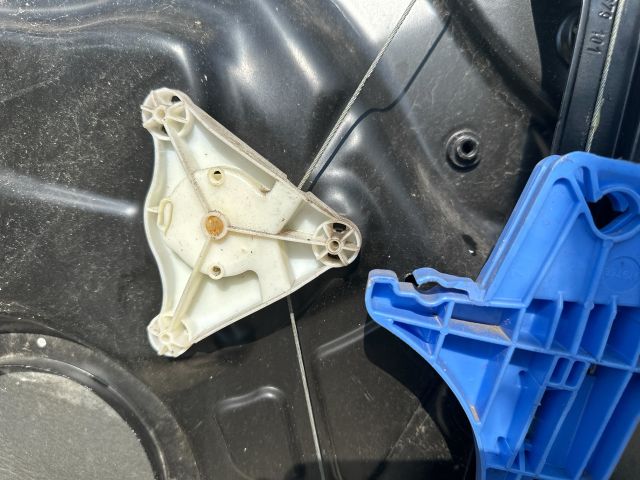 bontott VW PASSAT B6 Bal hátsó Ablakemelő Szerkezet (Elektromos)