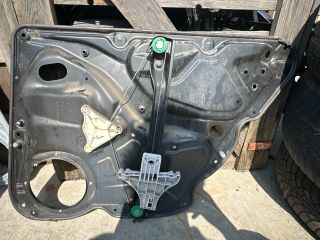 bontott VW PASSAT B6 Bal hátsó Ablakemelő Szerkezet (Elektromos)