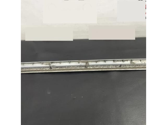 bontott VW PASSAT B6 Bal hátsó Ajtó Díszléc