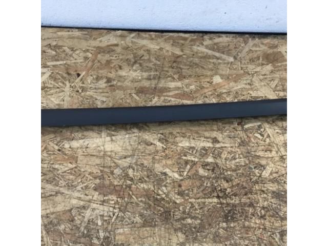 bontott VW PASSAT B6 Bal hátsó Ajtó Díszléc