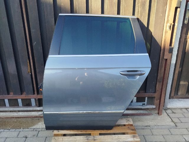 bontott VW PASSAT B6 Bal hátsó Ajtó (Részeivel)