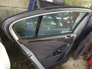 bontott VW PASSAT B6 Bal hátsó Ajtó (Részeivel)