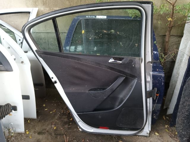 bontott VW PASSAT B6 Bal hátsó Ajtó (Részeivel)