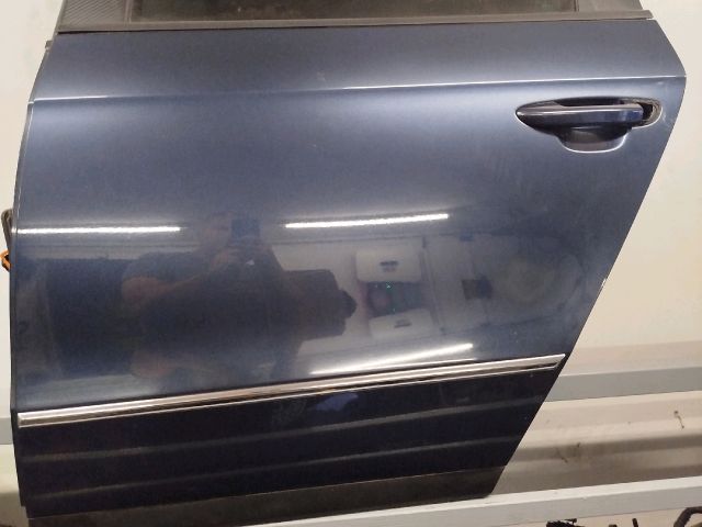 bontott VW PASSAT B6 Bal hátsó Ajtó (Részeivel)