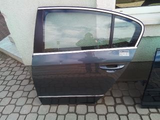 bontott VW PASSAT B6 Bal hátsó Ajtó (Részeivel)