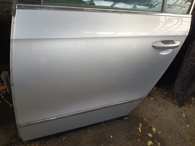 bontott VW PASSAT B6 Bal hátsó Ajtó (Részeivel)