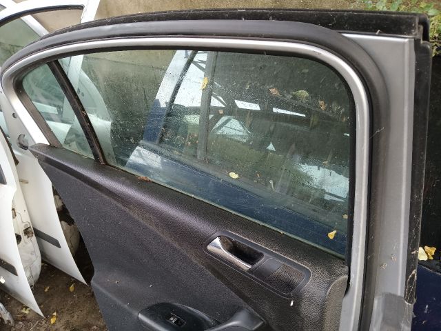 bontott VW PASSAT B6 Bal hátsó Ajtó (Részeivel)