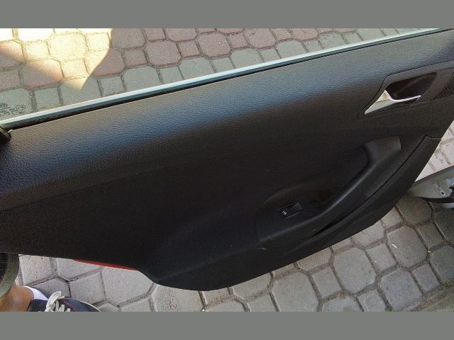 bontott VW PASSAT B6 Bal hátsó Ajtó (Részeivel)