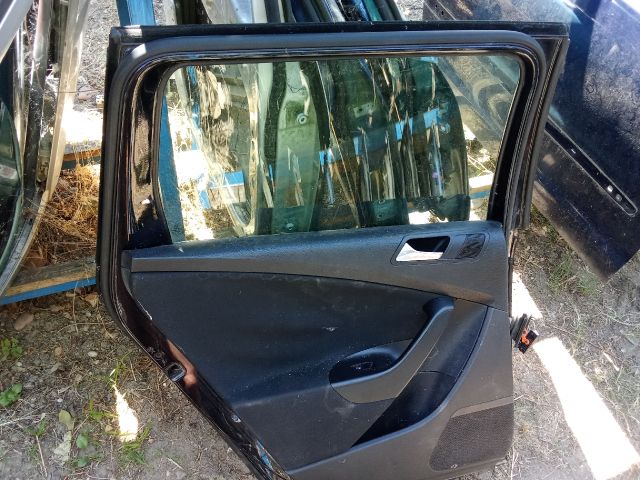 bontott VW PASSAT B6 Bal hátsó Ajtó (Üres lemez)