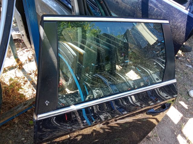 bontott VW PASSAT B6 Bal hátsó Ajtó (Üres lemez)