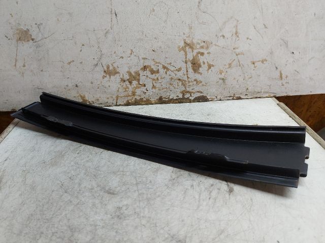 bontott VW PASSAT B6 Bal hátsó Ajtókeret Burkolat