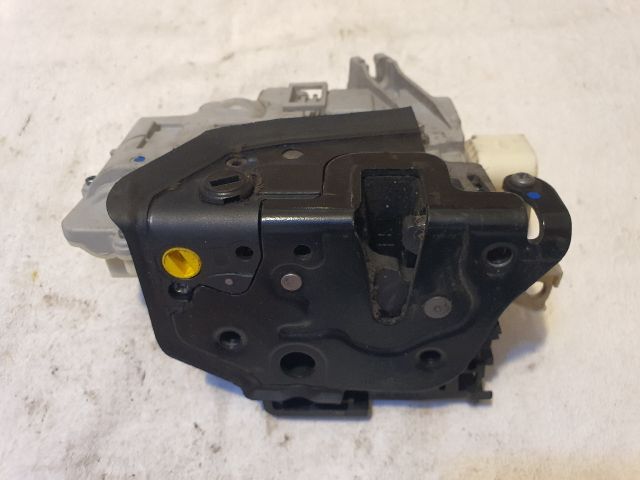 bontott VW PASSAT B6 Bal hátsó Ajtózár