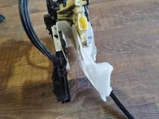 bontott VW PASSAT B6 Bal hátsó Ajtózár