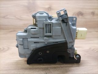 bontott VW PASSAT B6 Bal hátsó Ajtózár