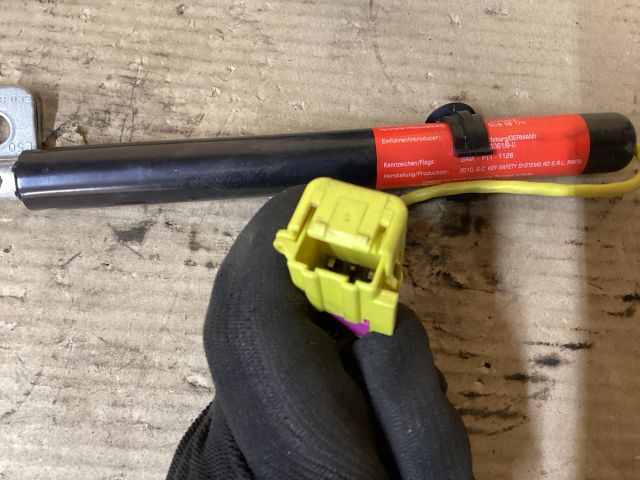 bontott VW PASSAT B6 Bal hátsó Biztonsági Öv