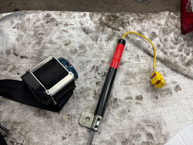 bontott VW PASSAT B6 Bal hátsó Biztonsági Öv