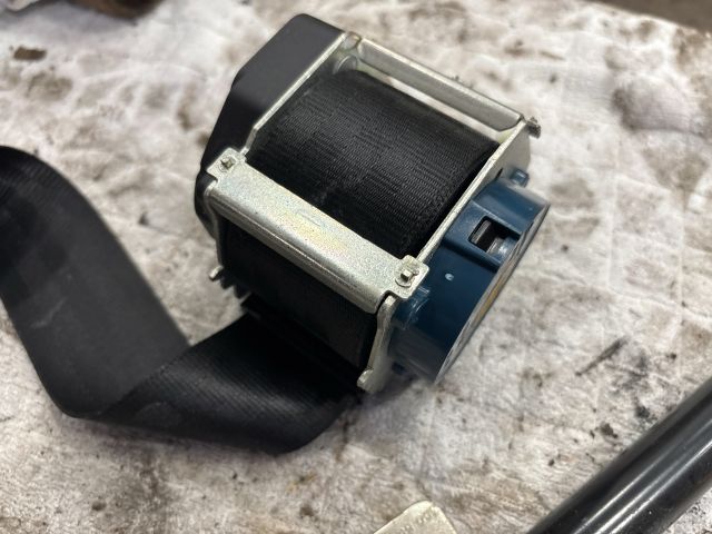 bontott VW PASSAT B6 Bal hátsó Biztonsági Öv