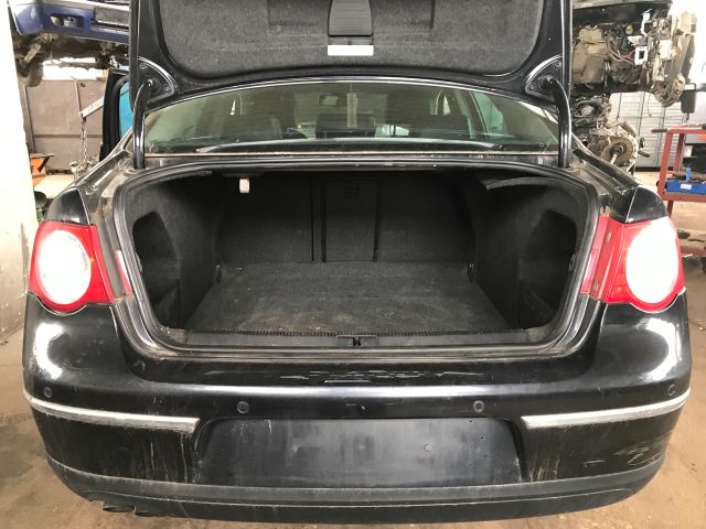 bontott VW PASSAT B6 Bal hátsó Csonkállvány Kerékaggyal