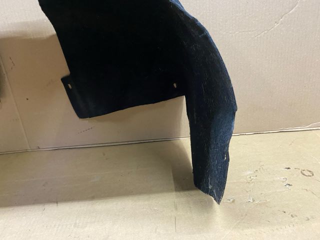 bontott VW PASSAT B6 Bal hátsó Dobbetét (Kerékjárati, Műanyag)