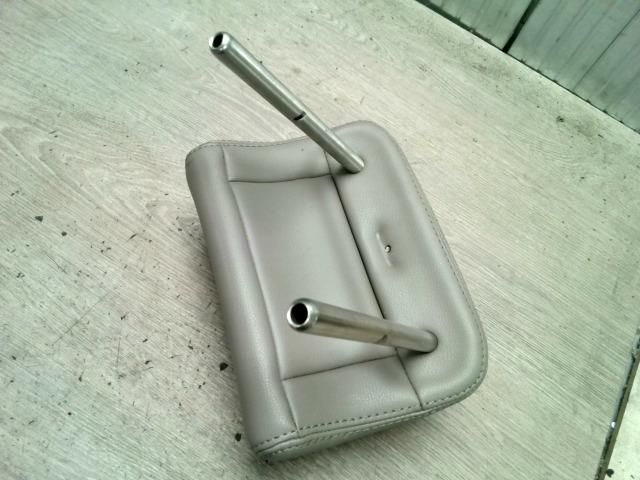 bontott VW PASSAT B6 Bal hátsó Fejtámla