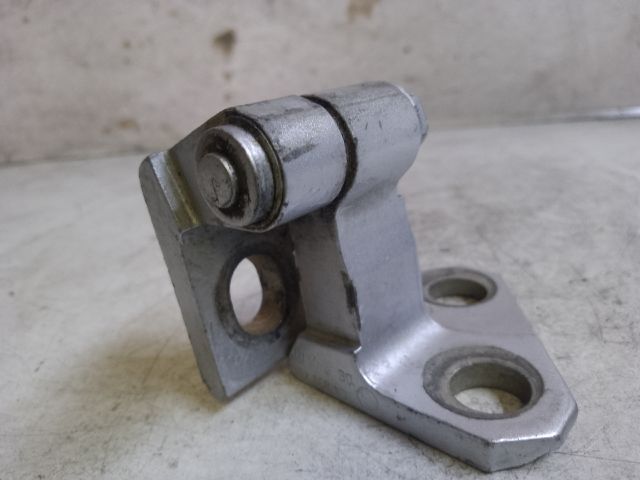 bontott VW PASSAT B6 Bal hátsó Felső Zsanér