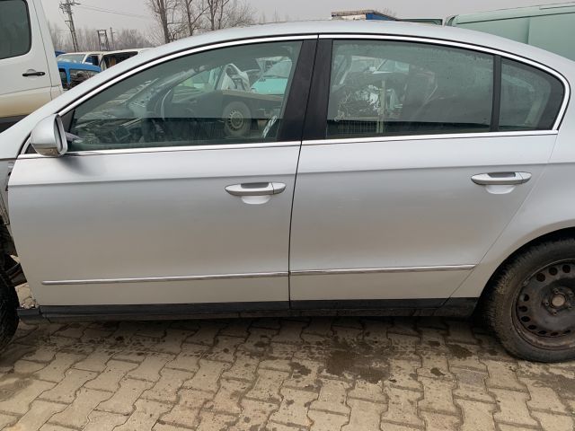 bontott VW PASSAT B6 Bal hátsó Gumikéder