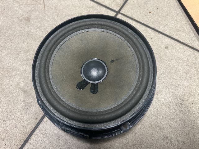 bontott VW PASSAT B6 Bal hátsó Hangszóró