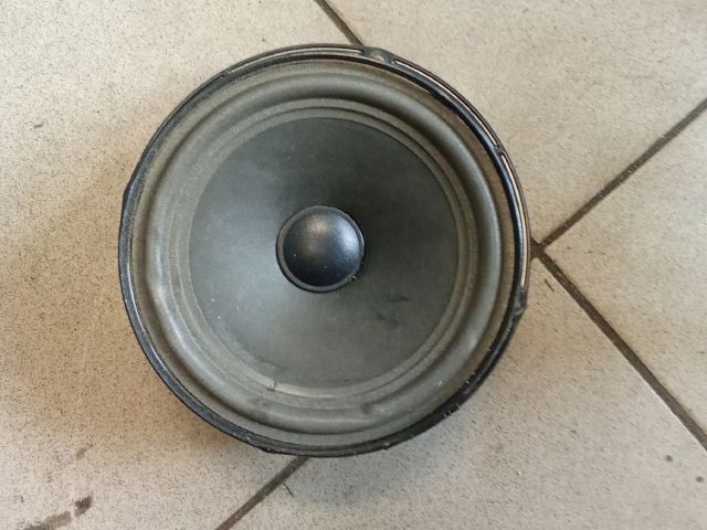 bontott VW PASSAT B6 Bal hátsó Hangszóró