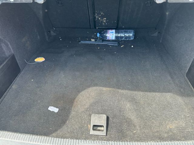 bontott VW PASSAT B6 Bal hátsó Kapaszkodó (Felső)