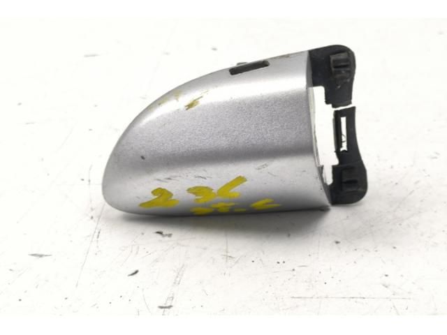 bontott VW PASSAT B6 Bal hátsó Kilincs Burkolat