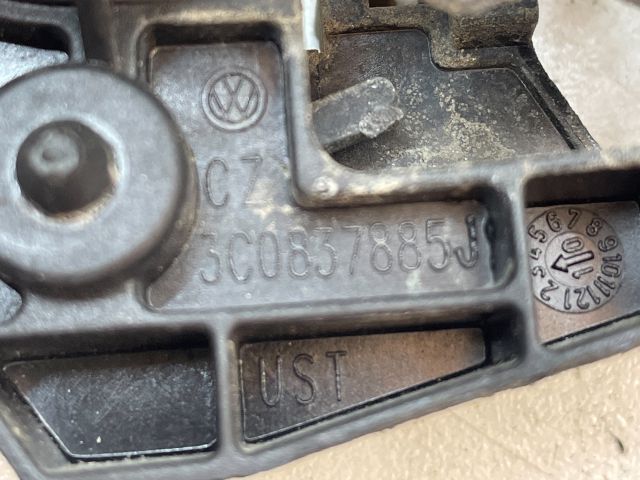 bontott VW PASSAT B6 Bal hátsó Kilincs Hátulja