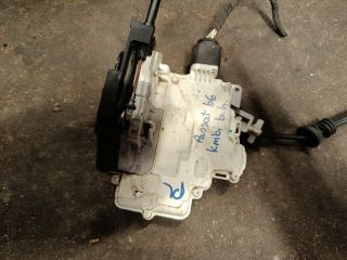 bontott VW PASSAT B6 Bal hátsó Központizár Motor