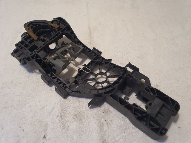 bontott VW PASSAT B6 Bal hátsó Külső Kilincsfészek