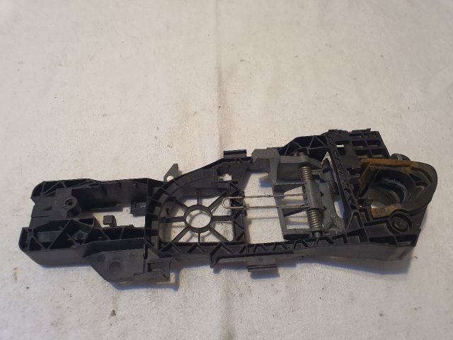 bontott VW PASSAT B6 Bal hátsó Külső Kilincsfészek