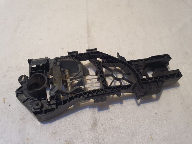 bontott VW PASSAT B6 Bal hátsó Külső Kilincsfészek