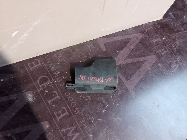 bontott VW PASSAT B6 Bal hátsó Küszöb Légterelő Vég