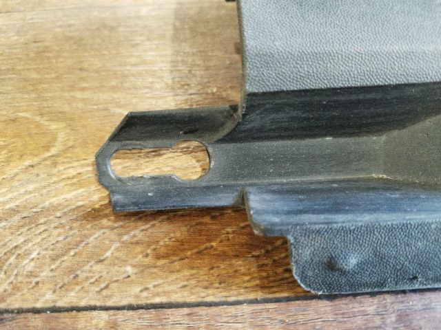 bontott VW PASSAT B6 Bal hátsó Küszöb Légterelő Vég