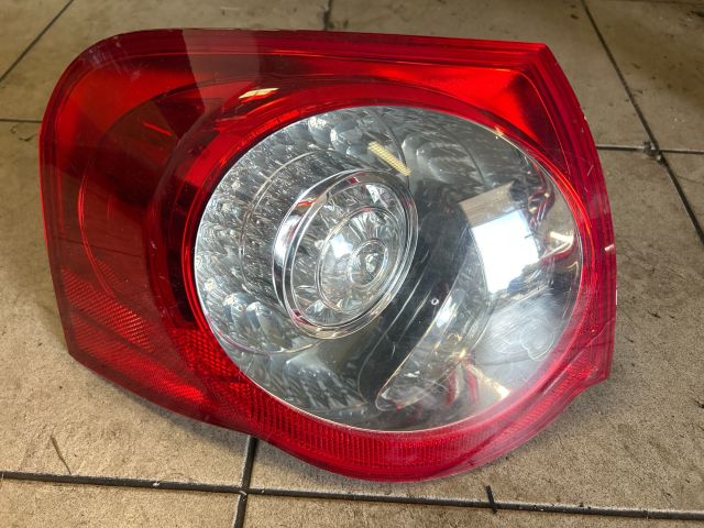 bontott VW PASSAT B6 Bal Hátsó Lámpa