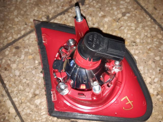 bontott VW PASSAT B6 Bal Hátsó Lámpa