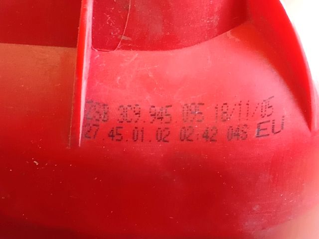 bontott VW PASSAT B6 Bal Hátsó Lámpa