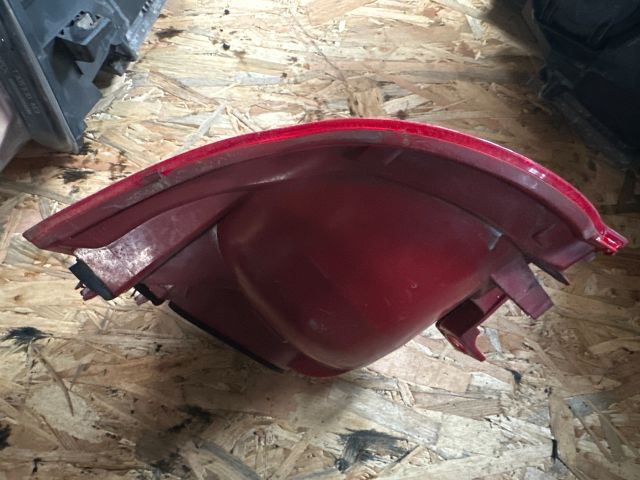 bontott VW PASSAT B6 Bal Hátsó Lámpa