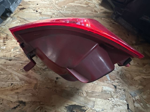 bontott VW PASSAT B6 Bal Hátsó Lámpa