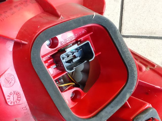 bontott VW PASSAT B6 Bal Hátsó Lámpa